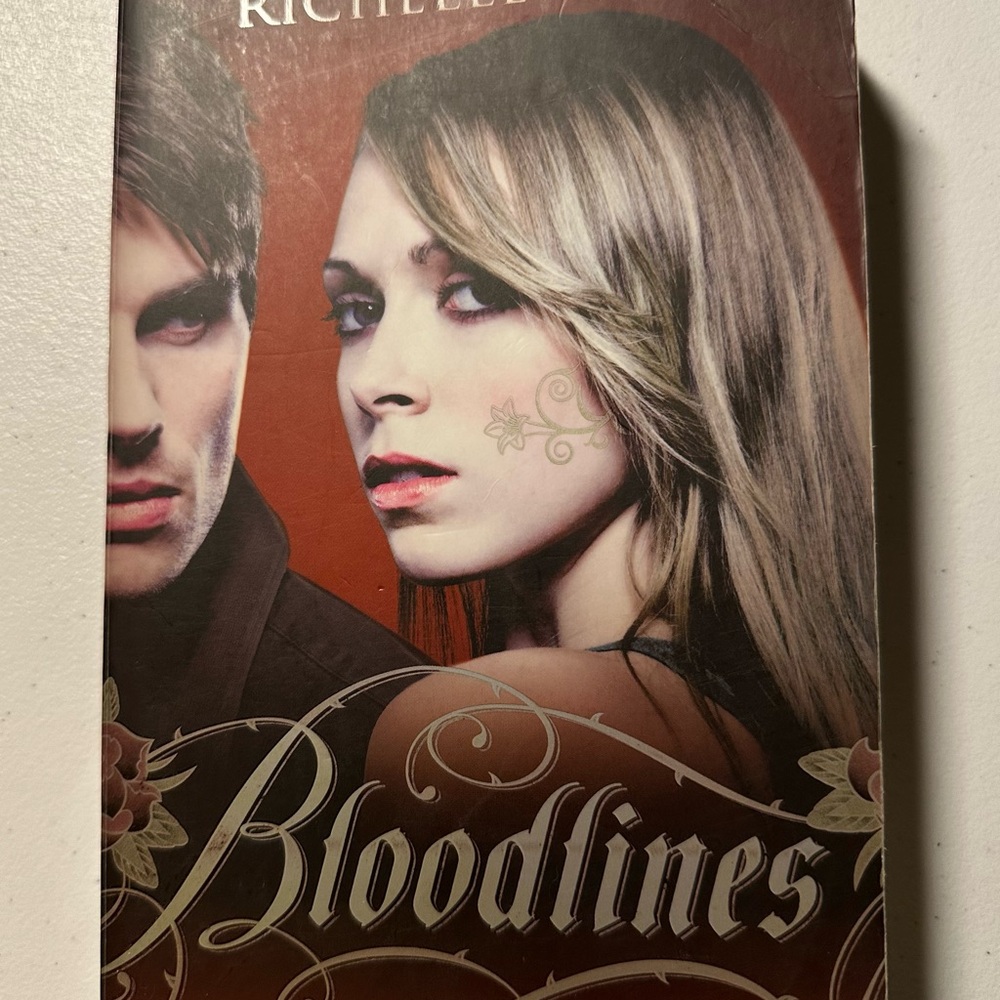 Bloodlines by Richelle Mead